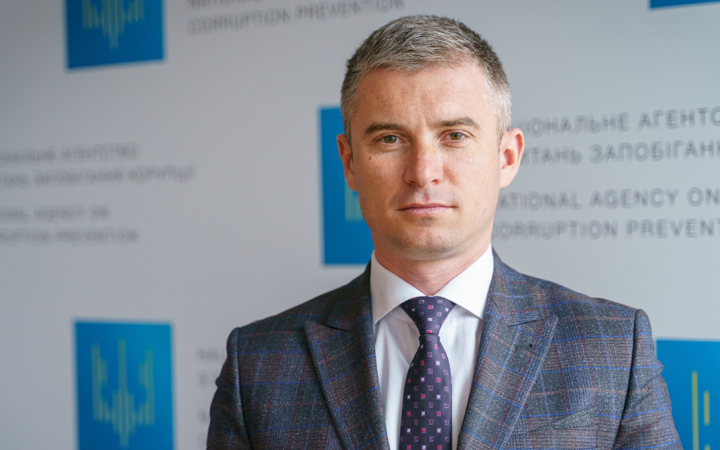 Олігархи, чиновники, топменеджмент РФ не мають бути дотичними до цивілізованого світу, - Новіков про список Єрмака-Макфола