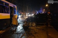 Легковой автомобиль врезался в маршрутку с людьми в Одесской области
