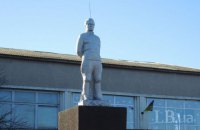 В Заводовке демонтировали "неопознанный" памятник Кирову