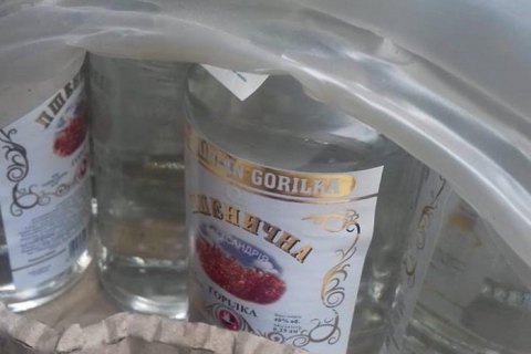 На блокпосту в Херсонской области полицейские изъяли контрабандную водку