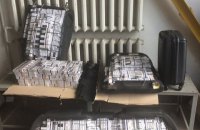 Громадянин Гвінеї-Бісау з дипломатичним паспортом намагався провезти цигарки через український кордон