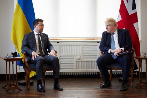 Джонсон розповів Зеленському, як просуватиме інтереси України на засіданнях НАТО та G7
