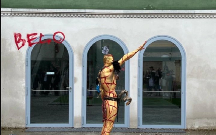 Міжнародне журі Венеційської бієнале йде у відставку на тлі суперечки щодо Росії