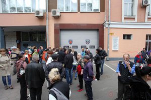 В Одессе во время штурма управления милиции ранили журналиста