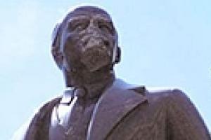 В Киеве началась реставрация памятника Ленину