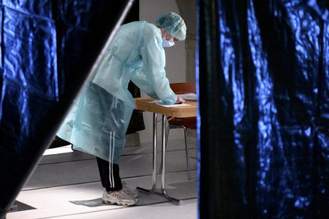 За сутки в Украине подтвердили 11 057 новых случаев ковида