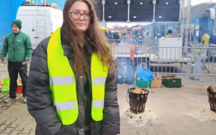 Акторка фільму "Список Шиндлера" стала волонтеркою і допомагає українським біженцям у Польщі