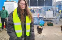 Акторка фільму "Список Шиндлера" стала волонтеркою і допомагає українським біженцям у Польщі