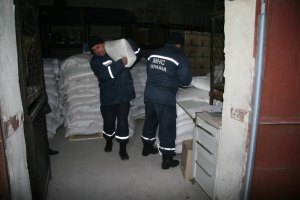 Власти возобновили доставку гумпомощи на Донбасс