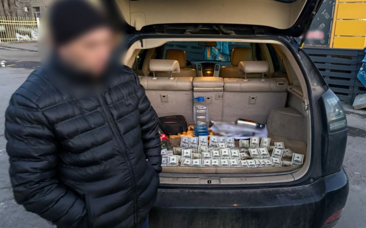 На Одещині затримали заступника голови лікарської комісії, який за  $6 тисяч обіцяв списати військового в запас
