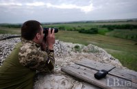 Из-за обстрелов боевиков в субботу ранения получили трое украинских бойцов