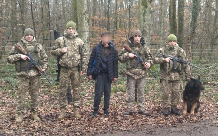 У горах на Закарпатті за вихідні затримали сім порушників кордону