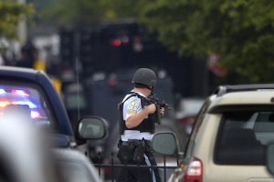 В Чикаго неизвестный устроил стрельбу, ранив 12 человек