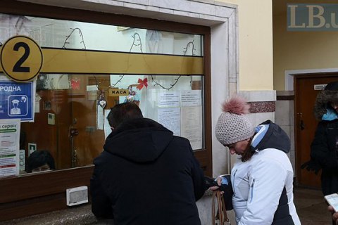 "Укрзалізниця" скорочує бронь для залізничників, у продаж щомісяця надходитиме 3 тис. додаткових квитків