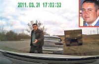 Гаишник, угрожавший водителю битой, вернулся в ГАИ