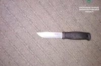 У Дніпрі затримали чоловіка, який ножем намагався зламати банкомат