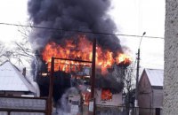 На Закарпатті сталася велика пожежа в магазині будматеріалів