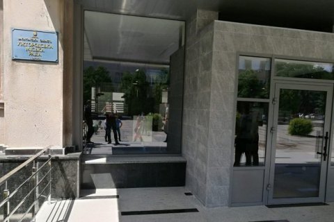 Начальник управления Ужгородского горсовета попалась на $800 взятки