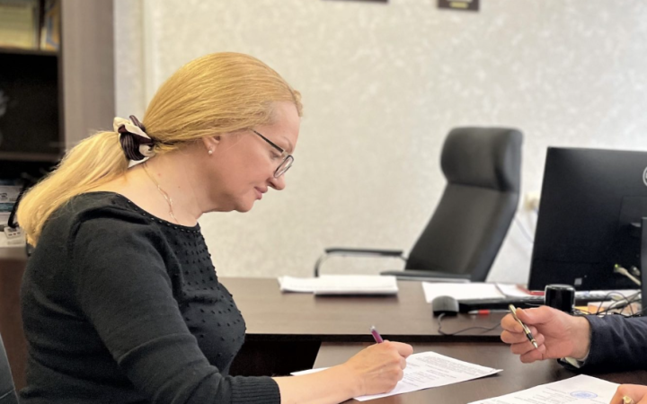 Керівництво Житомирської митниці систематично “обкладало даниною” місцевих бізнесменів, – СБУ
