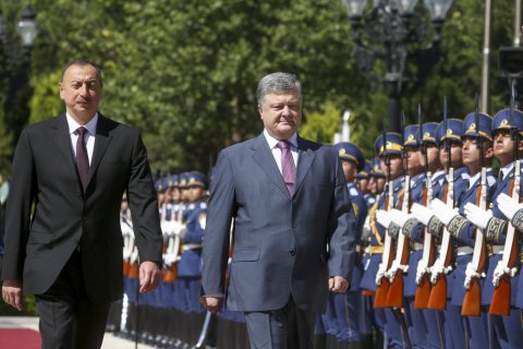 Порошенко выступил за возврат Нагорного Карабаха под контроль Азербайджана