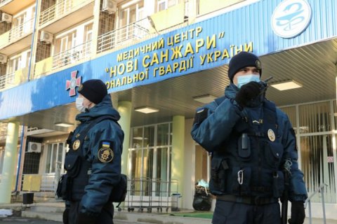 Зеленский: ни один человек на обсервации не имеет признаков болезни