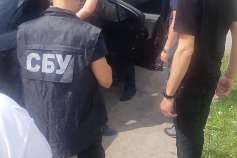 На Львовщине директора больницы поймали на взятке в $1 тыс.