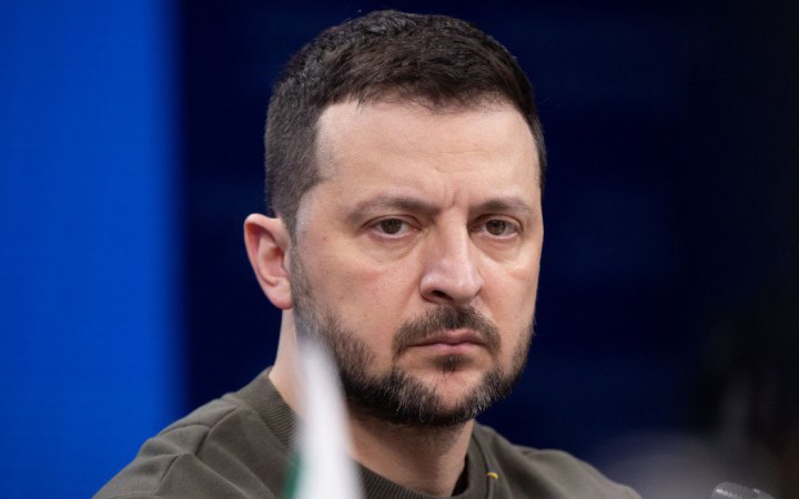 Зеленський узяв участь у спеціальному саміті щодо підтримки України в Парижі 