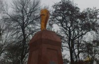 Коммунисты потребовали наказать "свободоцев" за разрушенного Ленина