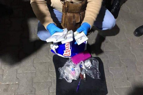 Фигурант дела НАБУ "сдал" женщину, предлагавшую закрыть его за $40 тысяч