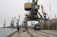 Грузопоток в портах Азова сократился в два раза из-за действий России