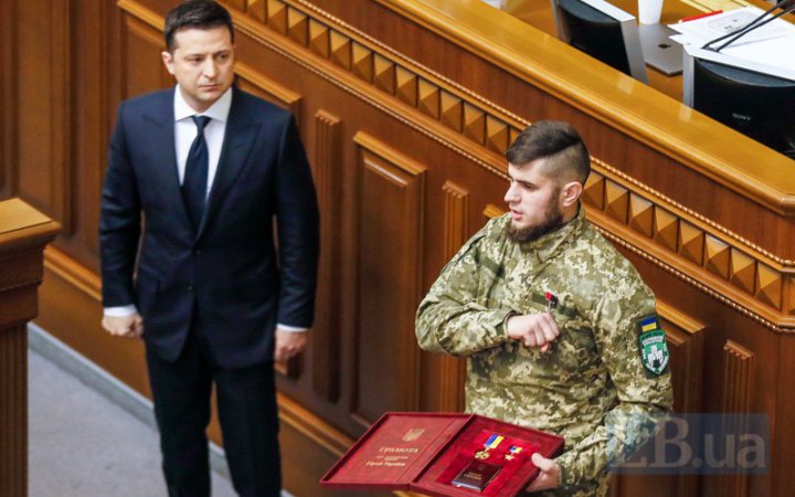 Понад 17 тисяч захисників країни отримали державні нагороди з початку війни
