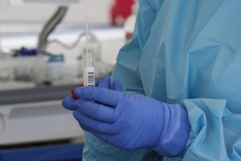За минувшие сутки ковидом заболели 9 012 украинцев, выздоровели 2 743 человека