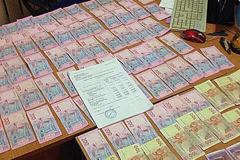 ​Полиция задержала бизнесмена за дачу взятки главе поссовета в Донецкой области