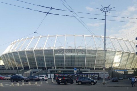 С фасада "Олимпийского" демонтировали баннеры с фотографиями легенд "Динамо"