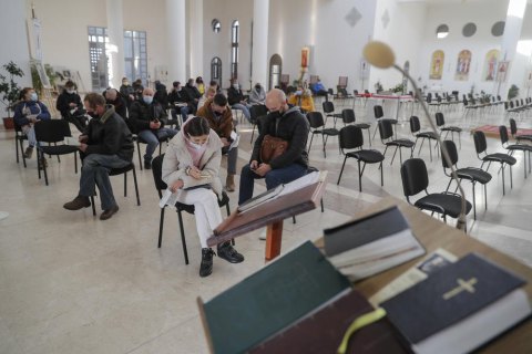 За добу в Україні виявили 4 тисячі випадків COVID-19