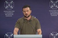 Зеленський: зараз близько мільйона людей захищають Україну