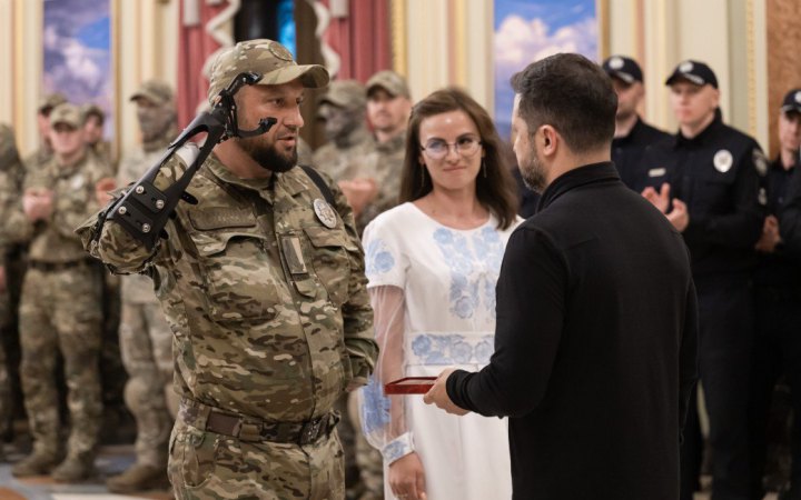 З нагоди Дня поліції президент відзначив нагородами правоохоронців