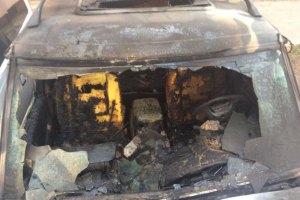 Неизвестные сожгли два автомобиля волонтеров в Харькове
