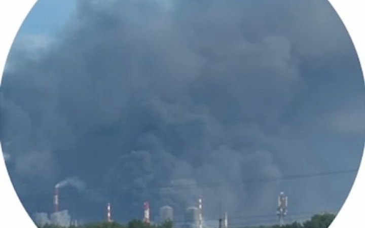 Reuters: Російський НПЗ "Газпром нафтохім Салават" зупинив роботу післа атаки українських дронів