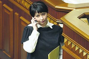 ​Янукович понизил статус одного из министров