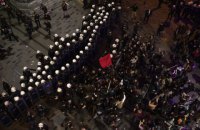 Поліція Стамбула розігнала жіночий марш, застосувавши сльозогінний газ