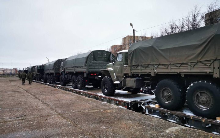 АТЕШ: РФ маскує військові колони під цивільні фури на трасі "Новоросія"
