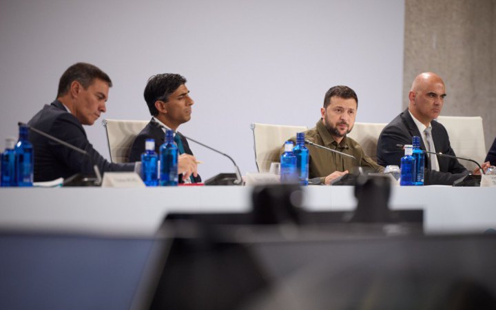 Зеленський вважає, що РФ може напасти на країни Балтії і ті, де є її контингент