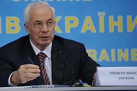 Азаров отчитал Табачника за митинг учителей