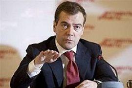 Медведеву разрешили использовать армию за границей по своему усмотрению