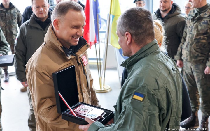 Дуда закликав країни Заходу тренувати українських пілотів на літаках F-16