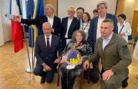 Ліні Костенко вручили Орден Почесного легіону - найвищу нагороду Франції