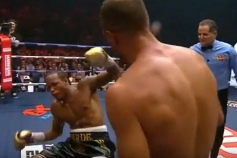 Ковальов ефектним нокаутом захистив титул чемпіона в напівважкій вазі