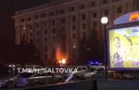 ​В Харькове ночью подожгли дверь областной администрации