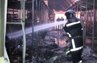 Ночью в Одессе сгорело несколько павильонов на рынке "Северный"